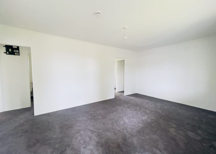  at 2/42 Hamlin Rd, Mount Wellington, Auckland City, Auckland