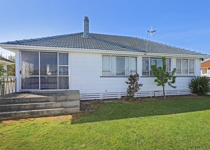  at 1033 Hood Street, Mayfair, Hastings