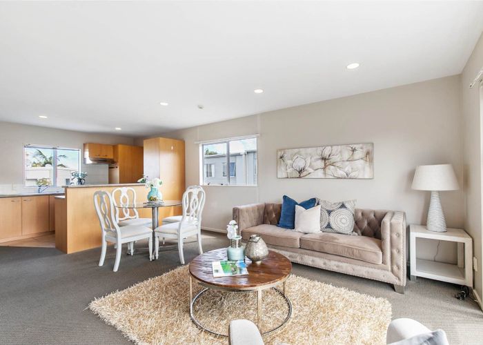 at 18/218 Captain Springs Road, Onehunga, Auckland City, Auckland