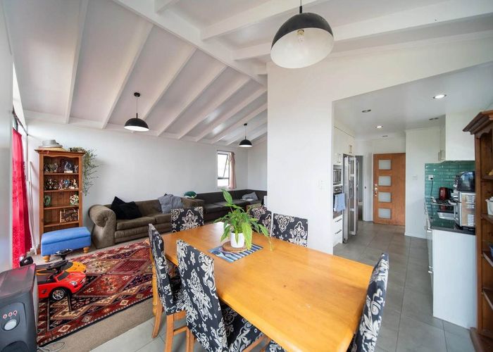  at 16 Hardie Street, Mangere East, Auckland