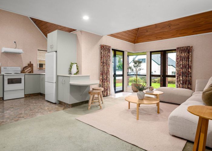  at 4 Western Heights Drive, Western Heights, Hamilton, Waikato