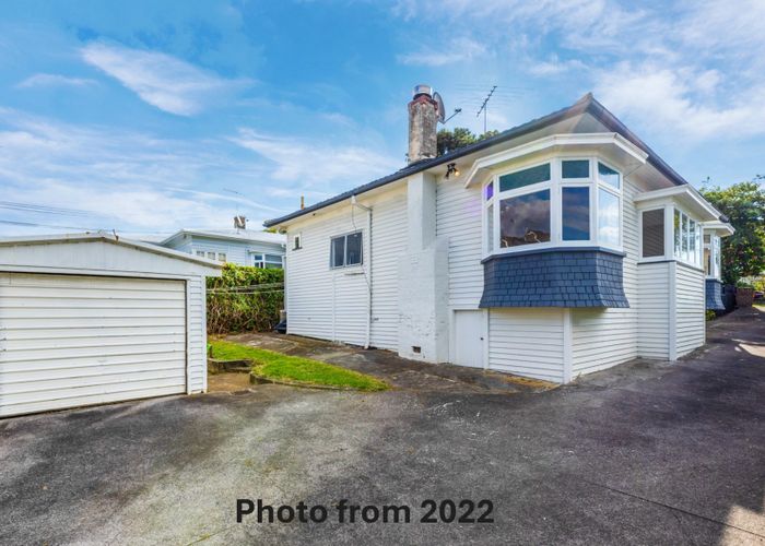  at 26 Waiohua Road, Greenlane, Auckland City, Auckland
