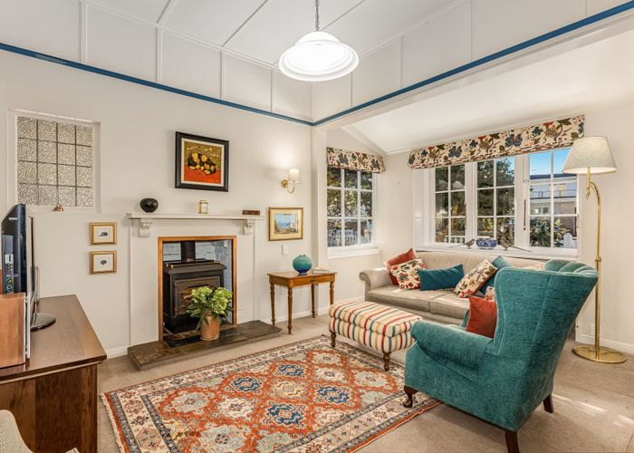  at 10 Kowhai Street, Eastbourne, Lower Hutt, Wellington