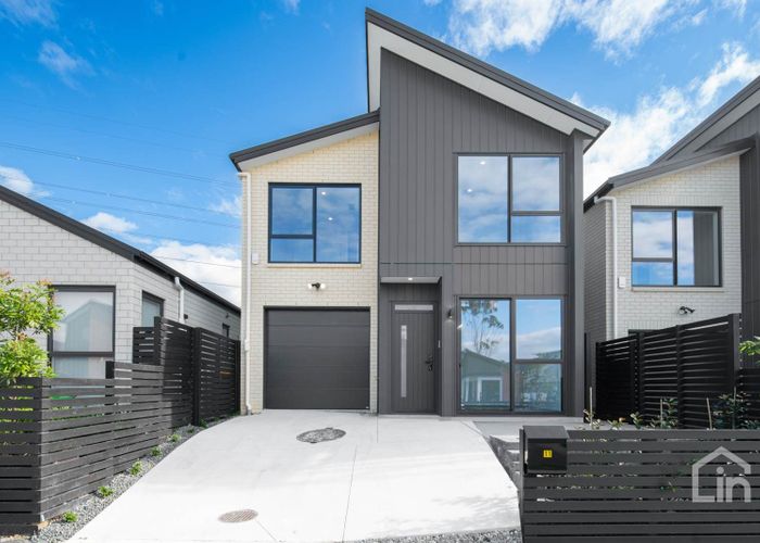  at 11 Paretao Street, Massey, Waitakere City, Auckland