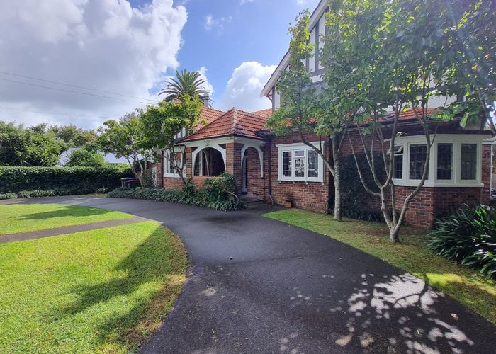  at 2 Oakfield Ave, Mount Albert, Auckland City, Auckland