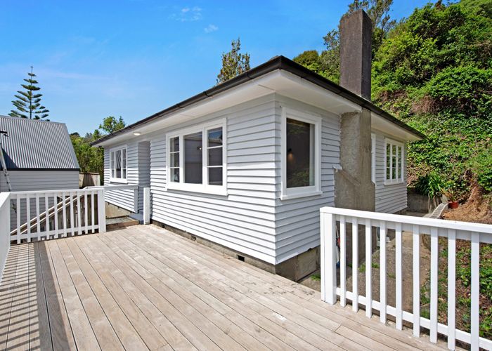  at 90 Newlands Road, Newlands, Wellington, Wellington