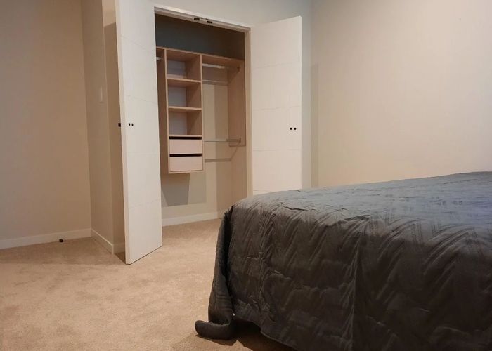  at 8 Skua Road, Hobsonville, Waitakere City, Auckland