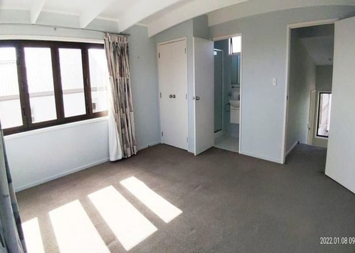  at 722  East Coast Road, Pinehill, North Shore City, Auckland