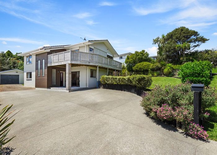  at 27 Longreach Drive, Sunnyvale, Waitakere City, Auckland