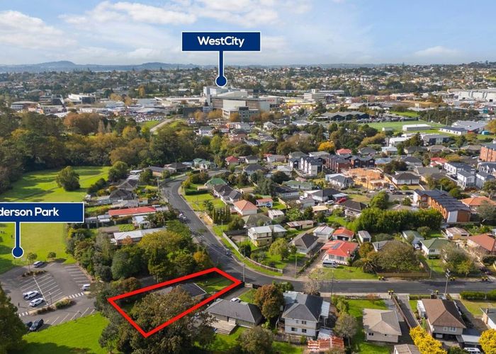  at 43 Wilsher Crescent, Henderson, Auckland