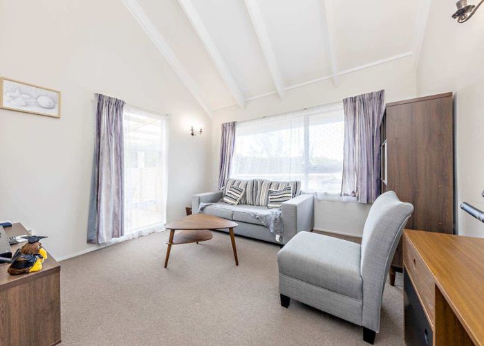  at 1/21 Simon Ellice Drive, Bayview, North Shore City, Auckland