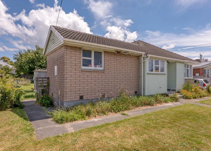  at 15 Lambeth Crescent, Northcote, Christchurch City, Canterbury