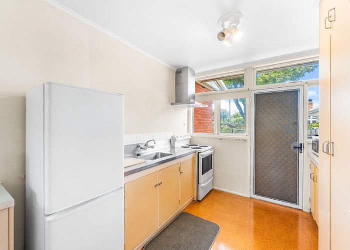  at 3/76A Lake Road , Takapuna, North Shore City, Auckland