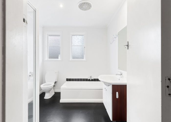 at 16 Salisbury Avenue, Terrace End, Palmerston North