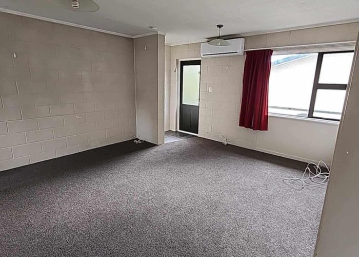  at 4/12 Wood Street, Wallaceville, Upper Hutt, Wellington