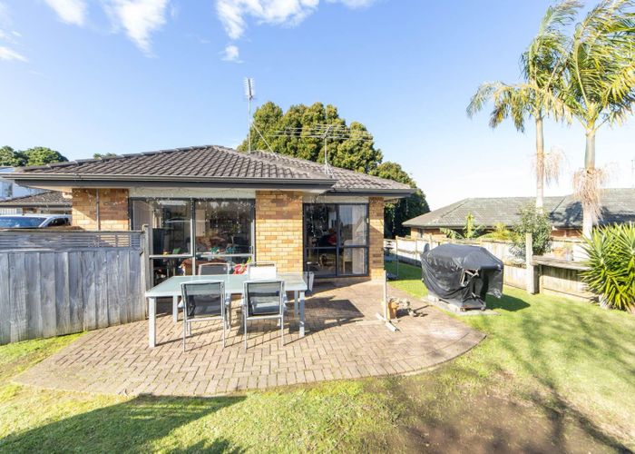  at 11 Ashland Place, Weymouth, Auckland