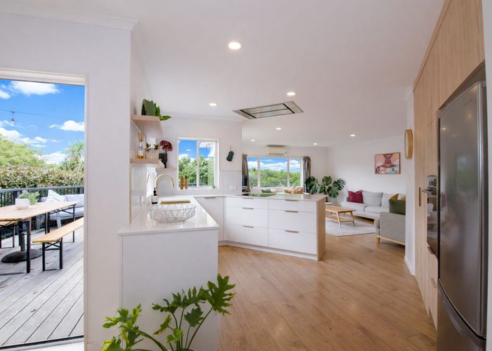  at 6A Fayette Place, Te Atatu South, Waitakere City, Auckland