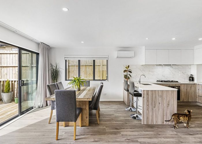  at 3/33 Barrack Road, Mount Wellington, Auckland