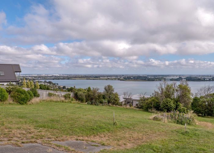  at 31 Glendevere Terrace, Redcliffs, Christchurch City, Canterbury