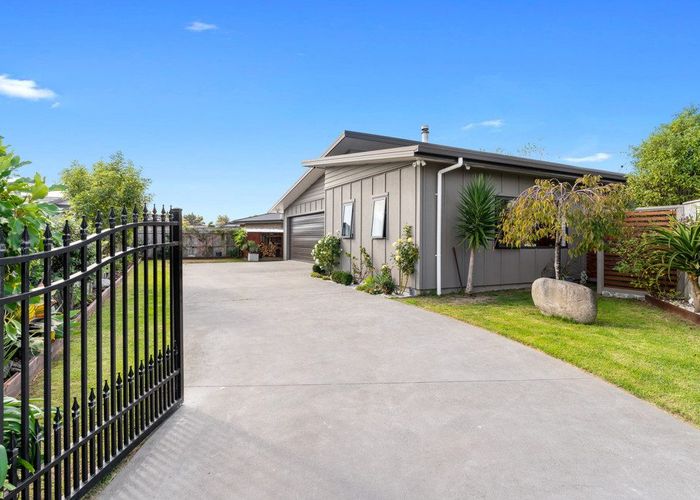  at 7 Aqua Way, Paraparaumu