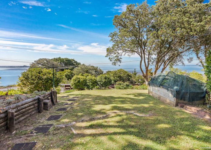  at 1/139 Connell Street, Blockhouse Bay, Auckland