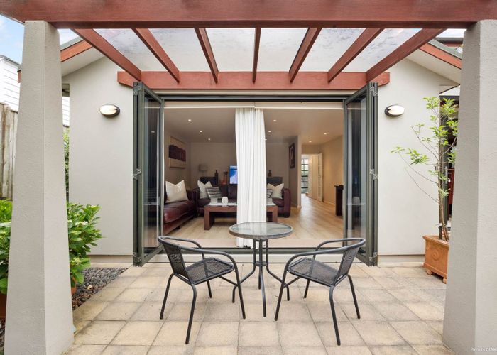  at 51B  Dignan Street, Point Chevalier, Auckland City, Auckland