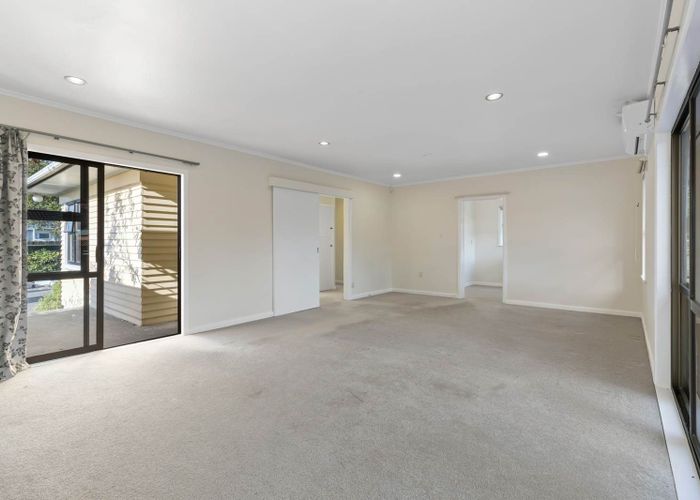  at 126 Forrest Hill Road, Forrest Hill, North Shore City, Auckland