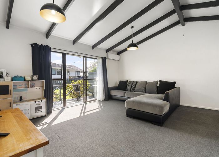  at 2/56 Henwood Road, Mangere East, Manukau City, Auckland