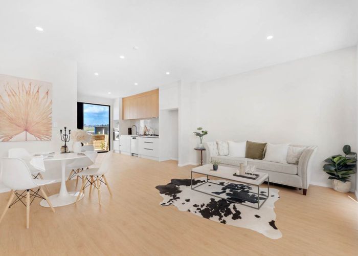  at 195 Henwood Road, Westgate, Waitakere City, Auckland