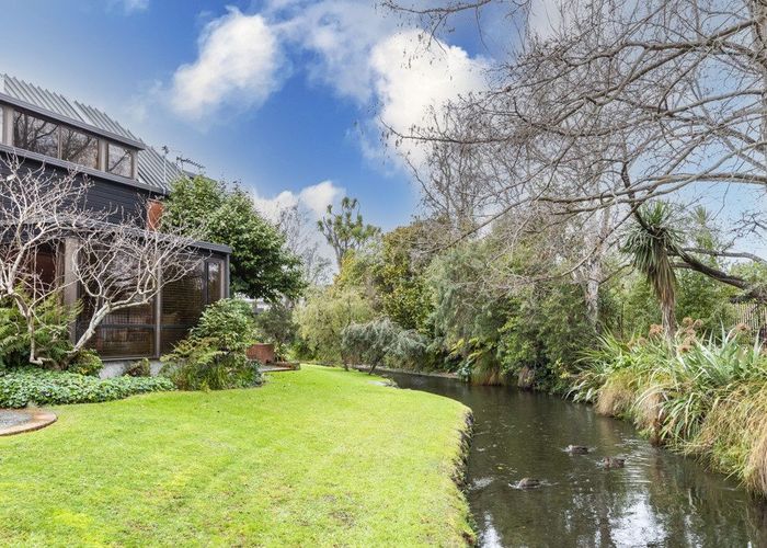  at 2 Wai-iti Terrace, Fendalton, Christchurch City, Canterbury