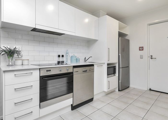 at 2B/4 Kell Drive, Albany, Auckland