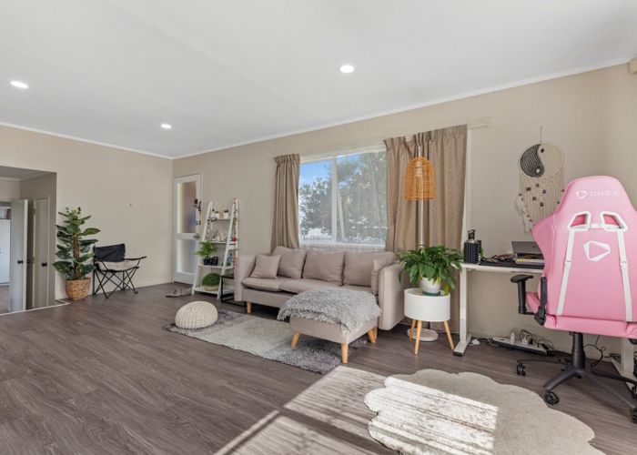  at 303 Roscommon road, Clendon Park, Manukau City, Auckland