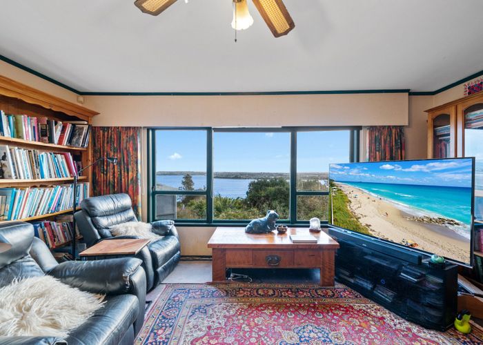  at 35 Hadfield Street, Beach Haven, North Shore City, Auckland