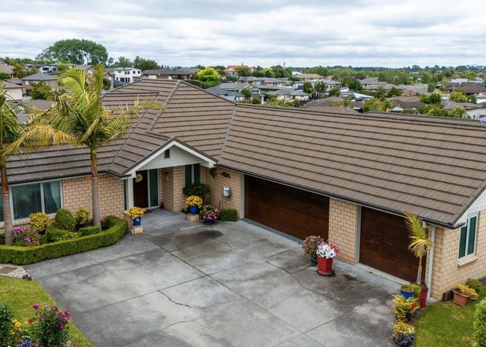  at 52 Somerton Drive, Huntington, Hamilton