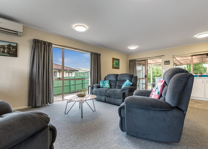 at 25 Bernina Place, Weymouth, Auckland