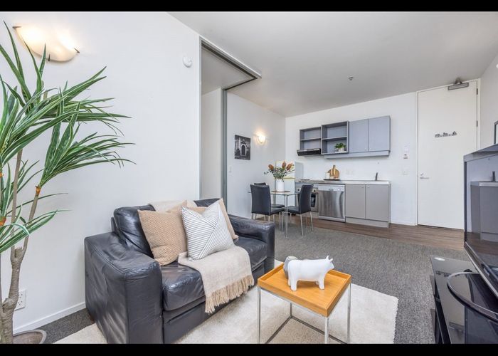  at 607/105 Queen Street, Auckland Central, Auckland