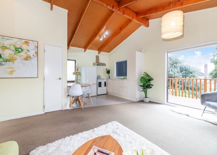 at 2/179 Blockhouse Bay Road, Avondale, Auckland