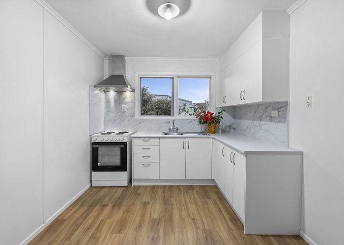  at 2/10 Mahon Place, Papatoetoe, Manukau City, Auckland