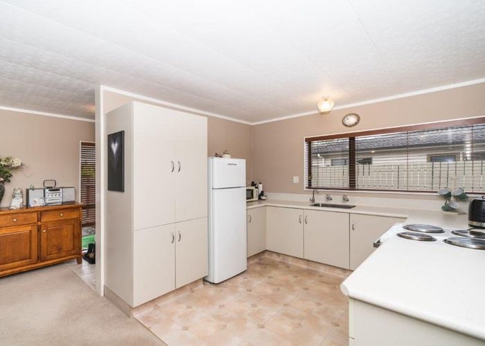  at 50 Raglan Avenue, Cloverlea, Palmerston North