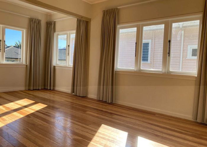  at 9 Mount Roskill Road, Mount Roskill, Auckland