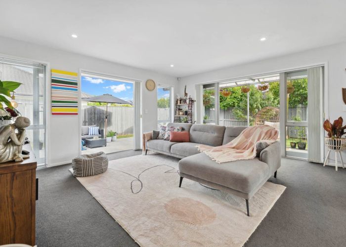  at 18 Lamborn Drive, Papakura, Papakura, Auckland