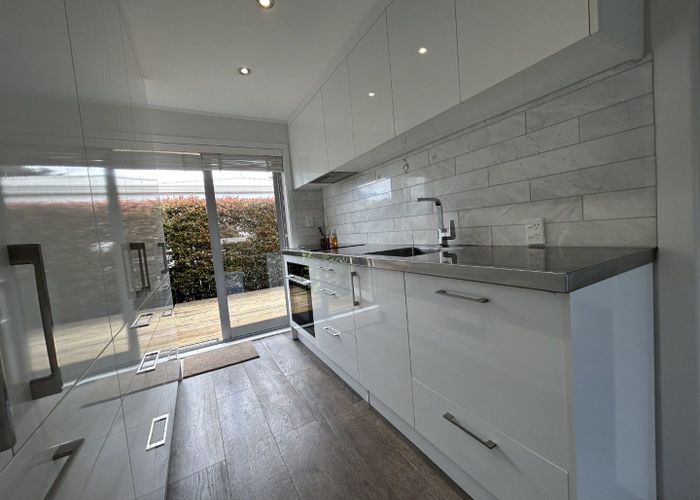  at 1/43 Abbotts Way, Remuera, Auckland