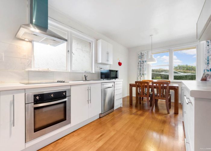  at 15 Kelston Street, New Lynn, Auckland