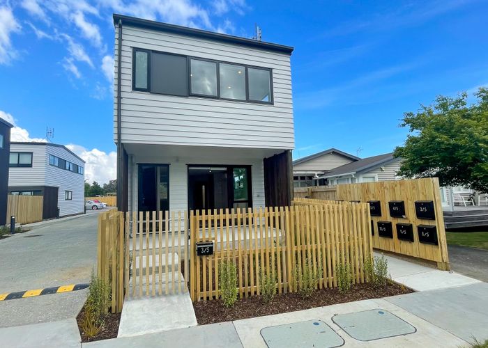  at 3/5 Brandon Road, Glen Eden, Waitakere City, Auckland