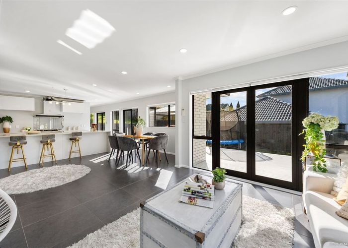  at 9 Excelsa Place, Albany, Auckland