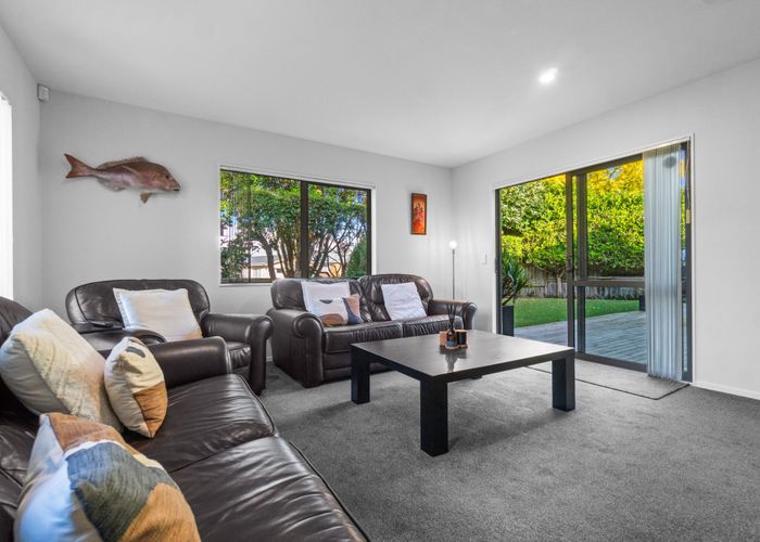  at 6 Domain Lane, Mangere Bridge, Manukau City, Auckland