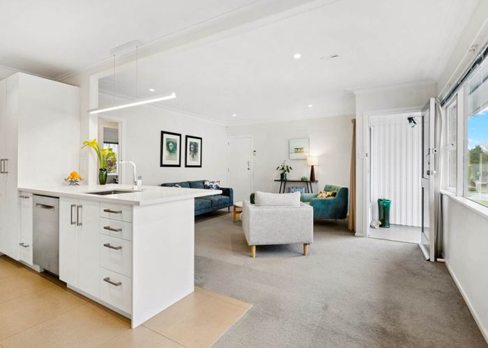  at 2/68 Richmond Avenue, Northcote Point, North Shore City, Auckland