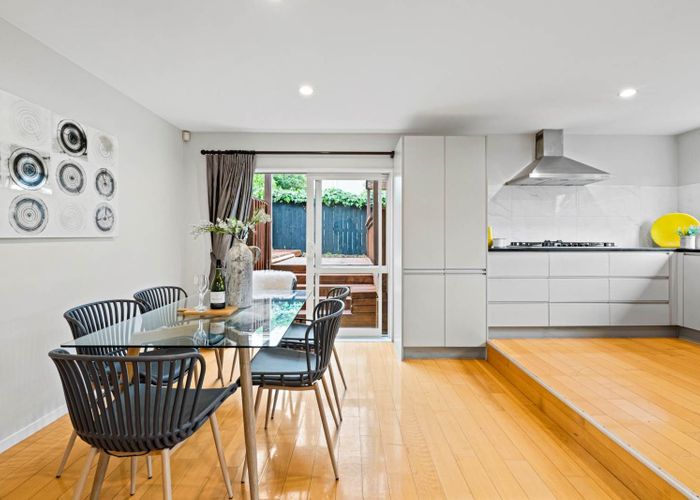  at 114A Lake Road, Northcote, Auckland