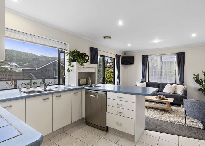  at 2 Erskine Close, Island Bay, Wellington, Wellington