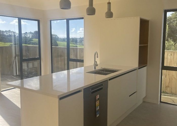  at 46 Morus Rd, Massey, Waitakere City, Auckland